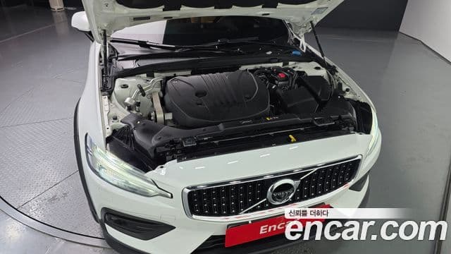 Volvo V60 Cross Country 2020 — Şəkil 6/20