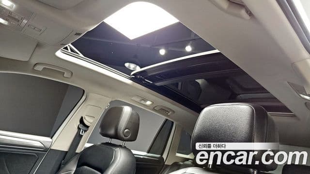Volkswagen Tiguan 2018 — ფოტო 18/20