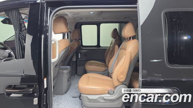 Hyundai Staria 2021 — фото 11 из 20