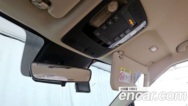 Kia Carnival 2021 — Фото 17/20