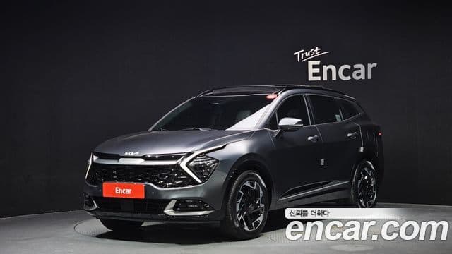 Kia Sportage 2021 — Фото 1/20