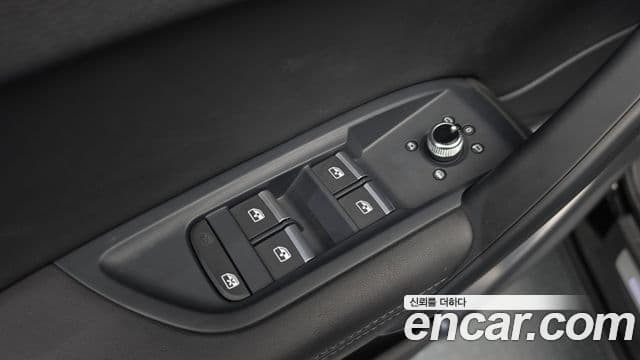 Audi Q5 2021 — Photo 16/37