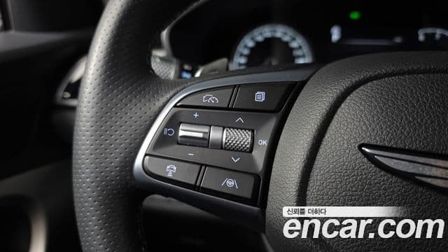 Genesis G70 2023 — ფოტო 8/33