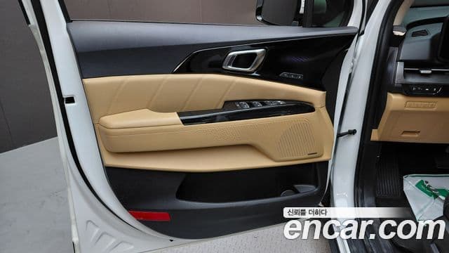 Kia Carnival 2022 — Photo 1/30