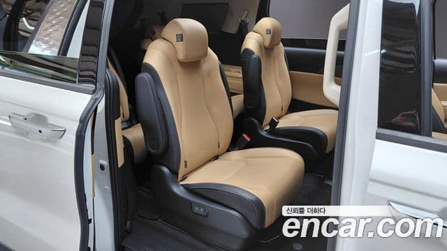 Kia Carnival 2022 — Photo 17/30