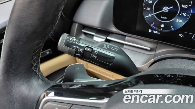Kia Carnival 2022 — Photo 16/30