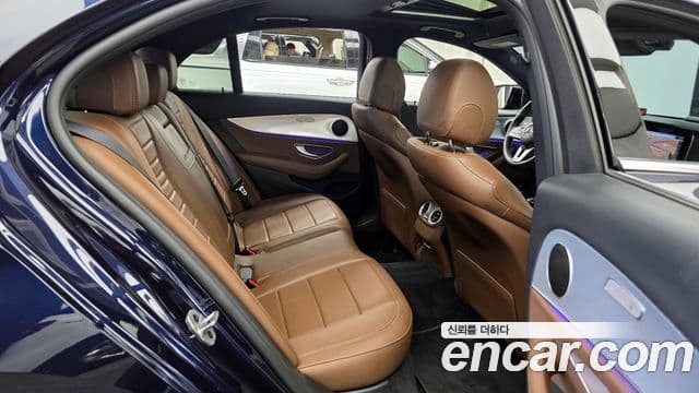 Mercedes-Benz E-Class 2020 — ფოტო 12/20