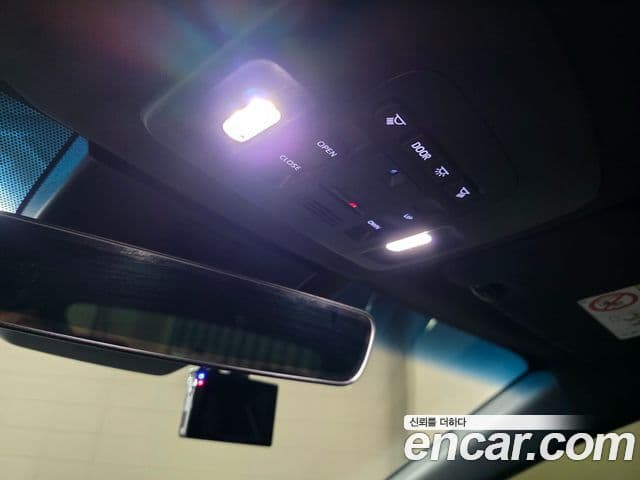 Toyota Camry 2025 — Photo 5/16