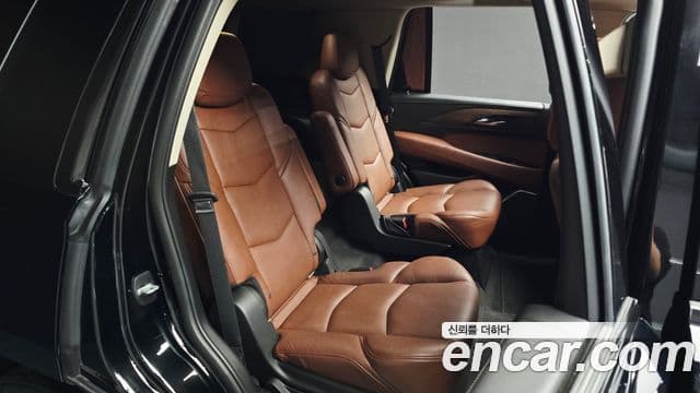 Cadillac Escalade 2019 — Photo 20/32