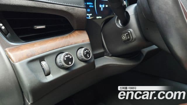 Cadillac Escalade 2019 — Photo 14/32
