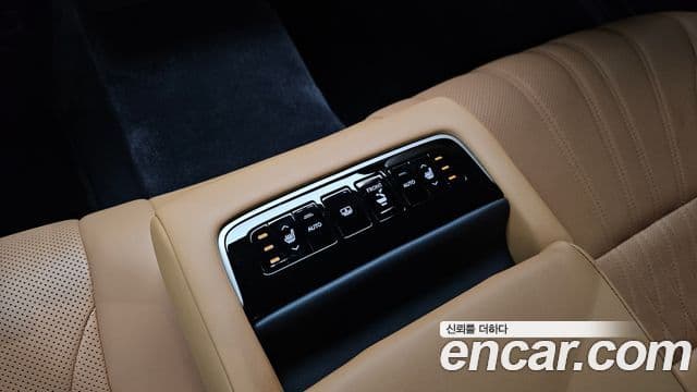 Lexus LS500 2022 — фото 18 из 20
