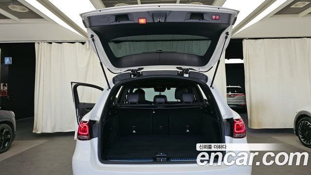 Mercedes-Benz GLC-Class 2020 — ფოტო 19/20