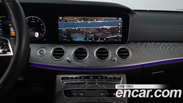 Mercedes-Benz E-Class 2022 — Şəkil 13/20