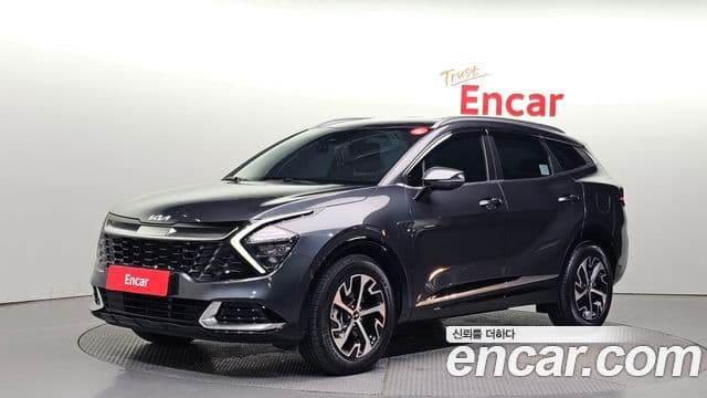 Kia Sportage 2023 — фото 1 из 20