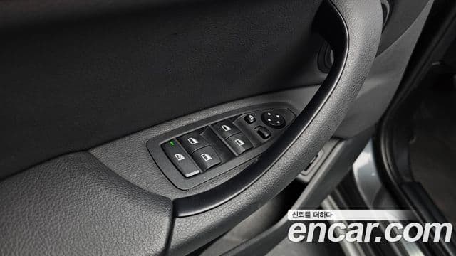 BMW X1 2022 — фото 17 из 20
