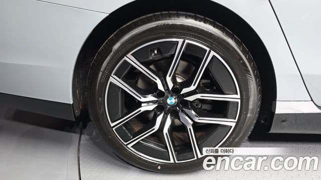 BMW 7 Series 2025 — фото 5 из 20