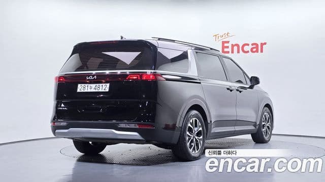 Kia Carnival 2022 — фото 1 из 20