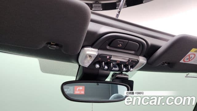 Mini Cooper S Convertible 2023 — ფოტო 17/19