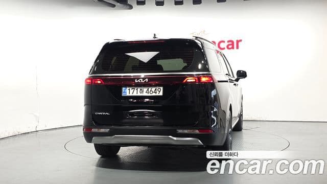 Kia Carnival 2023 — фото 4 из 20