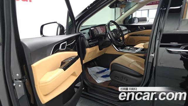 Kia Carnival 2023 — Şəkil 10/20