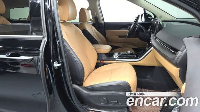 Kia Carnival 2023 — Şəkil 11/20