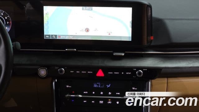 Kia Carnival 2023 — фото 14 из 20
