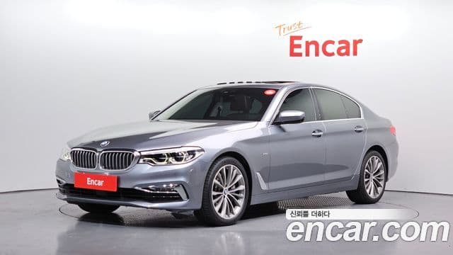 BMW 5 Series 2018 — ფოტო 20/20