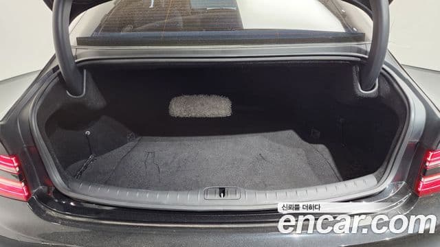 Genesis Electrified G80 2020 — фото 17 из 20
