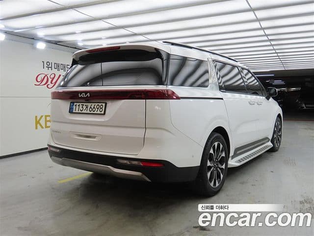 Kia Carnival 2021 — фото 3 из 20