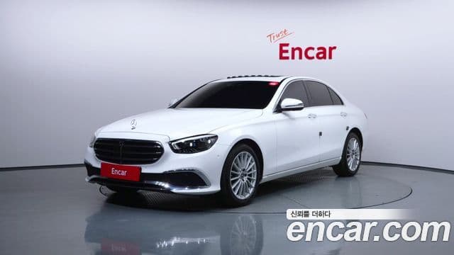 Mercedes-Benz E-Class 2023 — Фото 20/20