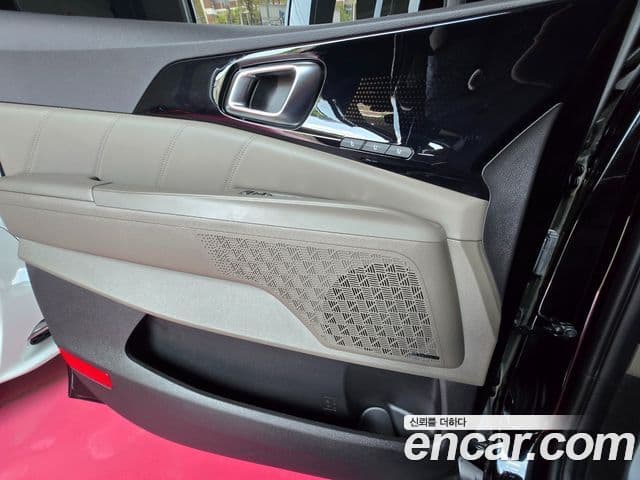 Kia Carnival 2024 — ფოტო 15/20