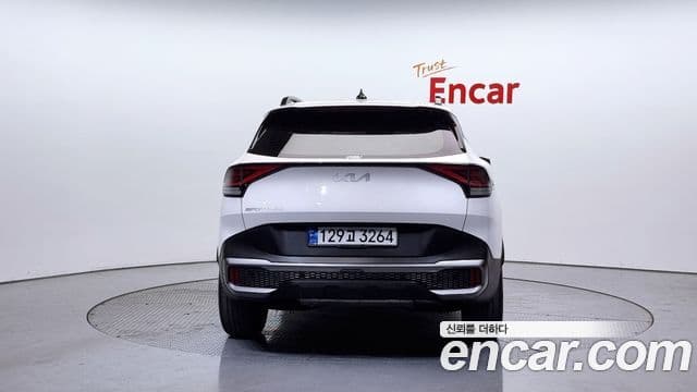 Kia Sportage 2023 — ფოტო 4/20