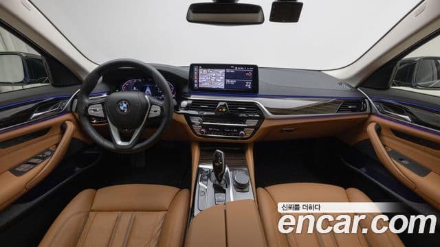BMW 5 Series 2023 — Şəkil 10/20