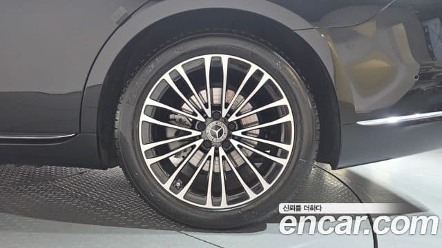 Mercedes-Benz S-Class 2021 — ფოტო 36/37