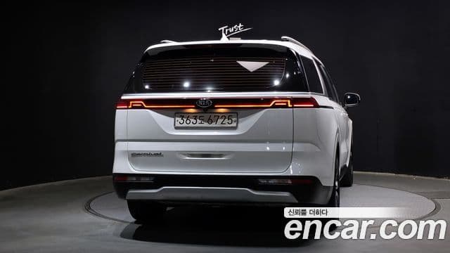 Kia Carnival 2021 — Фото 4/20