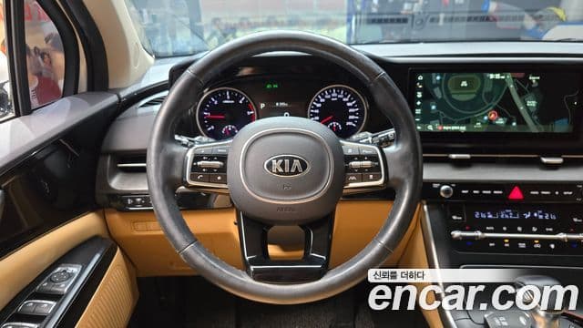 Kia Carnival 2021 — Фото 13/20