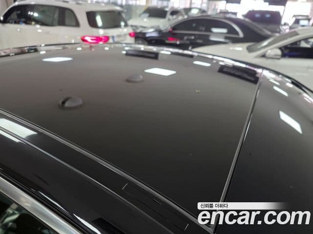 Mercedes-Benz C-Class 2023 — ფოტო 13/17