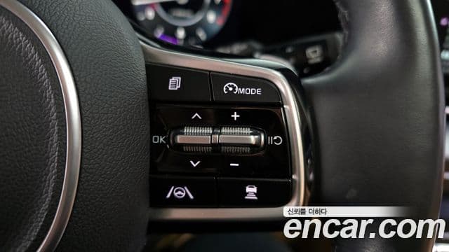 Kia Carnival 2021 — Фото 16/20