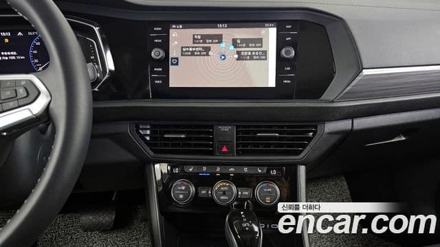 Volkswagen Jetta 2022 — Şəkil 15/20