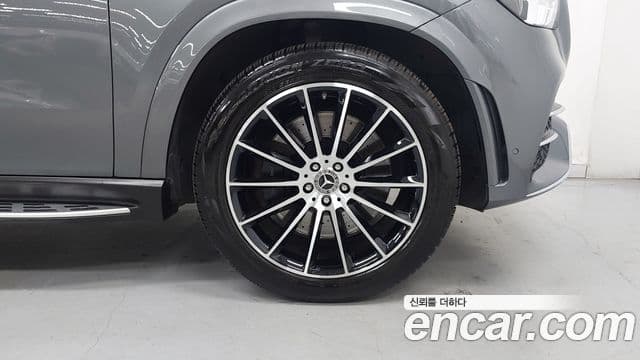 Mercedes-Benz GLE-Class 2022 — ფოტო 4/17