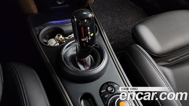 Mini Cooper S Countryman 2020 — ფოტო 9/20