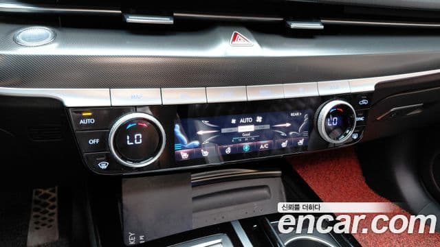 Genesis Electrified G80 2023 — Şəkil 17/20