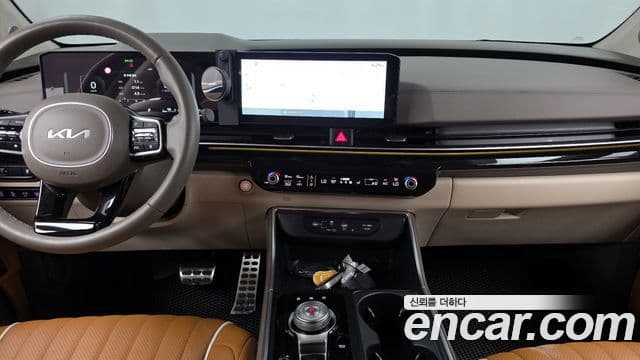Kia Carnival 2024 — ფოტო 14/20