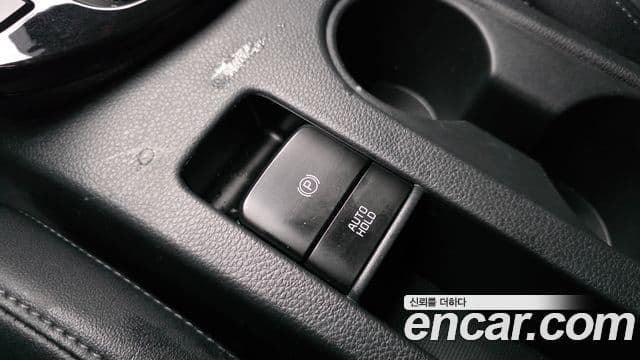 Kia Seltos 2024 — Şəkil 17/20