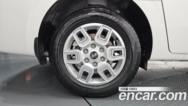 Hyundai Staria 2025 — ფოტო 5/20