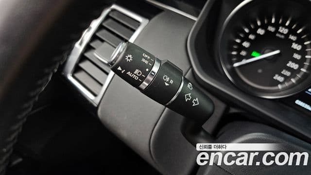Land Rover Discovery 5 2020 — Photo 35/36