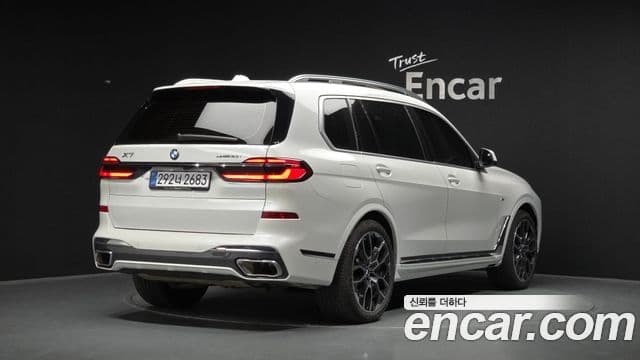 BMW X7 2025 — Photo 12/20