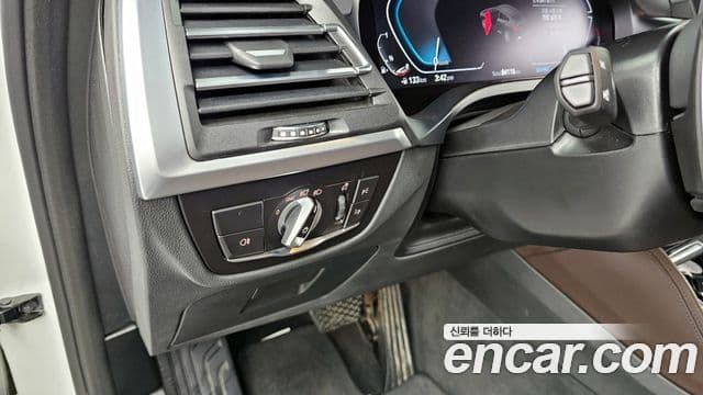 BMW X4 2022 — Şəkil 16/20