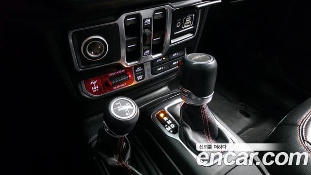 Jeep Gladiator 2020 — Şəkil 9/20