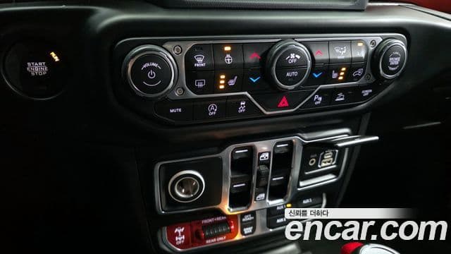 Jeep Gladiator 2020 — Şəkil 17/20